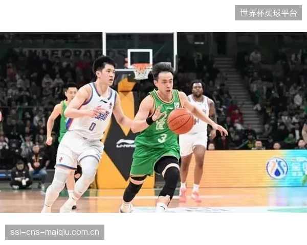 本赛季季后赛防守强度提升,各队更加注重禁区攻防和身体对抗。 本赛季季后赛防守强度提升,各队更加注重禁区攻防和身体对抗。